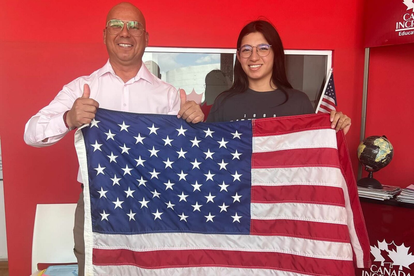 Jóvenes buscan futuro como niñeras en el extranjero