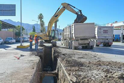 Municipio supervisa avances de obra hidráulica en la colonia Asturias