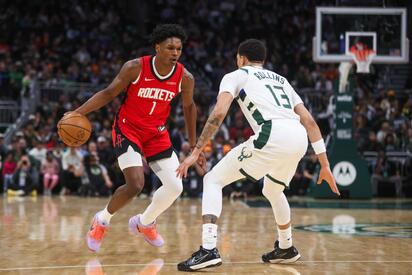Los Rockets funden los plomos a los Bucks
