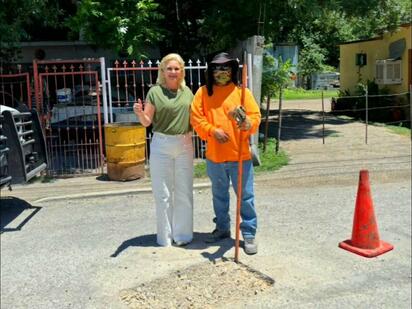 Alcaldesa Laura Jiménez refuerza bacheo para calles más seguras