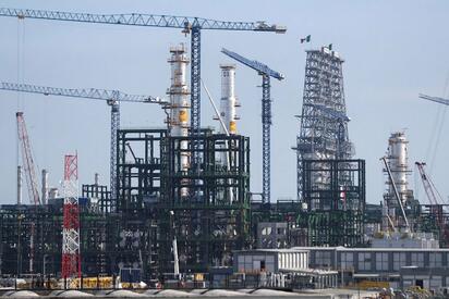 Refinería Dos Bocas opera al 57% de capacidad en septiembre, según Pemex