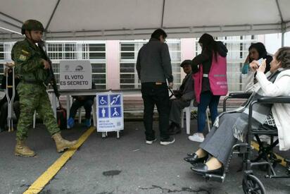 Noboa respeta resultado, pero seguirá luchando por Ecuador