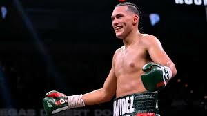 Benavidez a Canelo: 'Retírate si no peleas conmigo o los mejores'