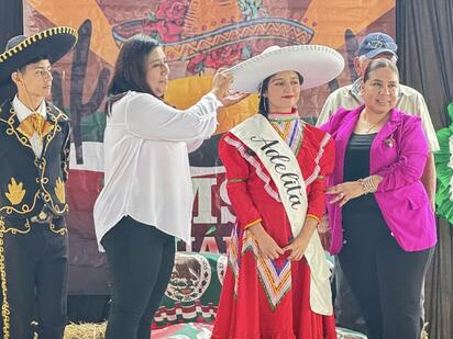 Ceremonias de ensombrecimiento destacan en escuelas de Juárez por el Día de la Revolución