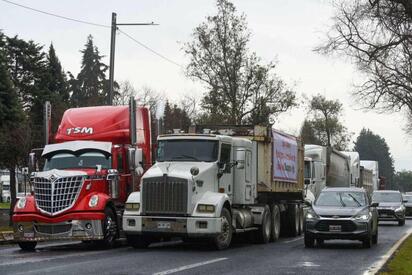 Segob convoca a diálogo con transportistas para evitar bloqueos