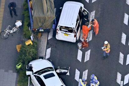 Hombre atropella a 11 personas con auto robado en Tokio; hay un muerto