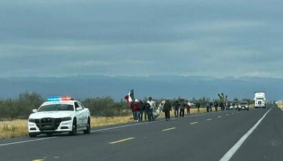 Arriba marcha de exobreros de Monclova a Saltillo