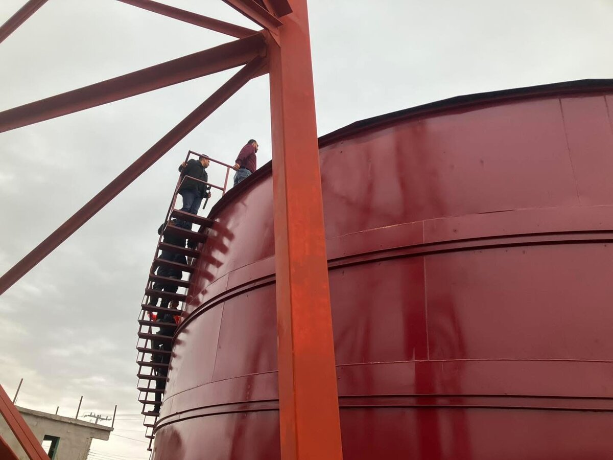 Entrega de tanque en colonia Doctores 