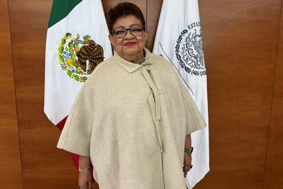 Ernestina Godoy renuncia a Consejería Jurídica y va a la FGR