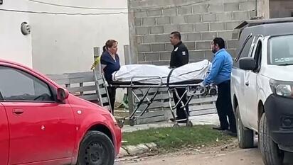 Joven de 24 años muere dentro de su vivienda en la colonia Acoros; autoridades investigan el caso