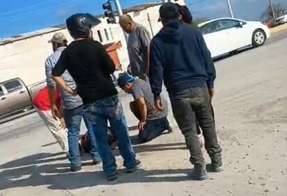 Motociclista resulta gravemente herido en acceso a la colonia Praderas  Un motociclista terminó con lesiones de gravedad luego de ser impactado por un