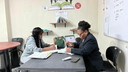 Amas de casa retoman estudios y salen del rezago educativo