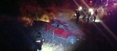 Cae al fondo de los puentes Cuates en Castaños