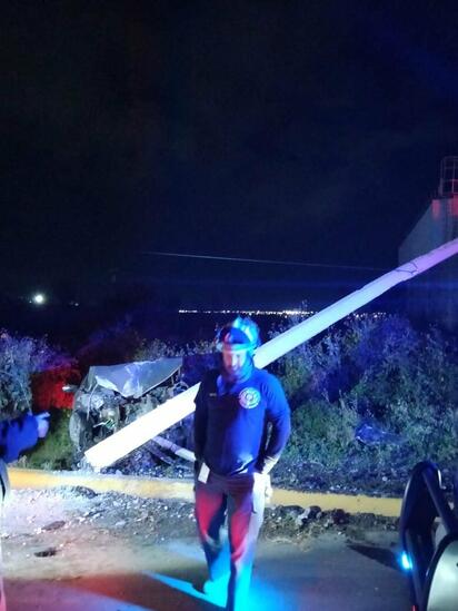 Jóvenes salen ilesos tras fuerte choque en el bulevar Treviño   