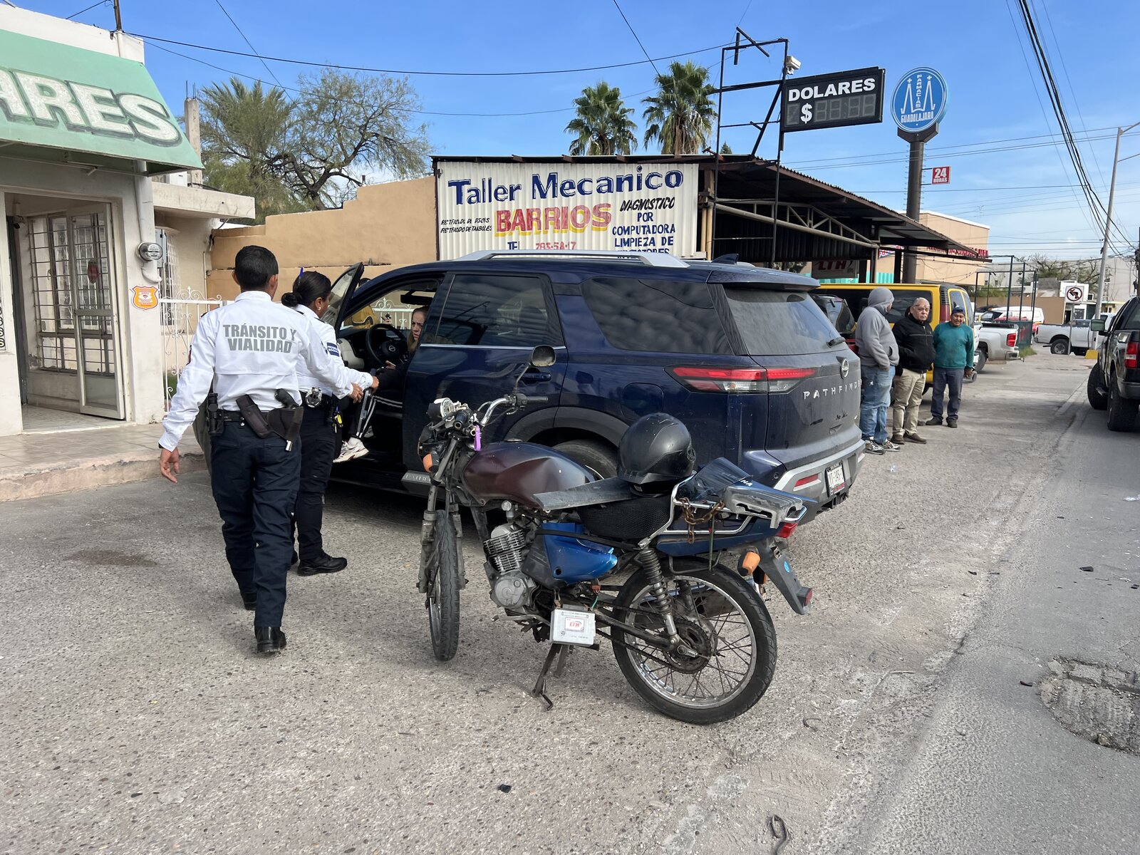 Accidente : Según la información recabada en el sitio, la responsable sería Norma Alicia N., conductora de una camioneta Nissan Pathfinder.