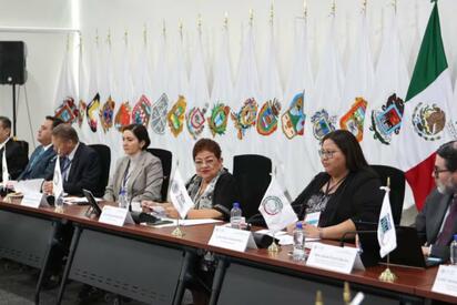 Ernestina Godoy encabeza reunión nacional ya como titular de la FGR