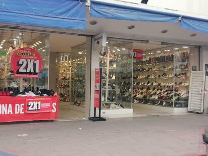 Comercio crea estrategias para atraer a clientes en temporada navideña