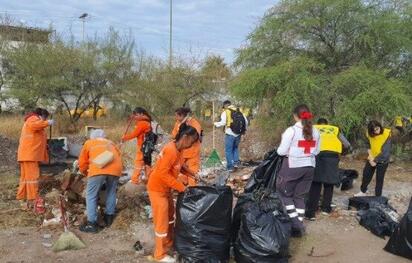 Sacan 20 toneladas de basura en Villas Universidad
