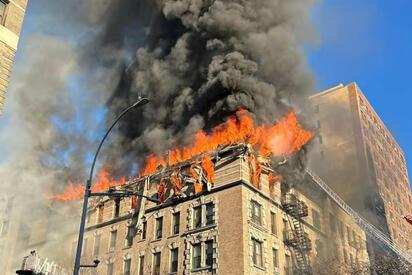 Incendio en edificio residencial de Nueva York deja al menos tres heridos