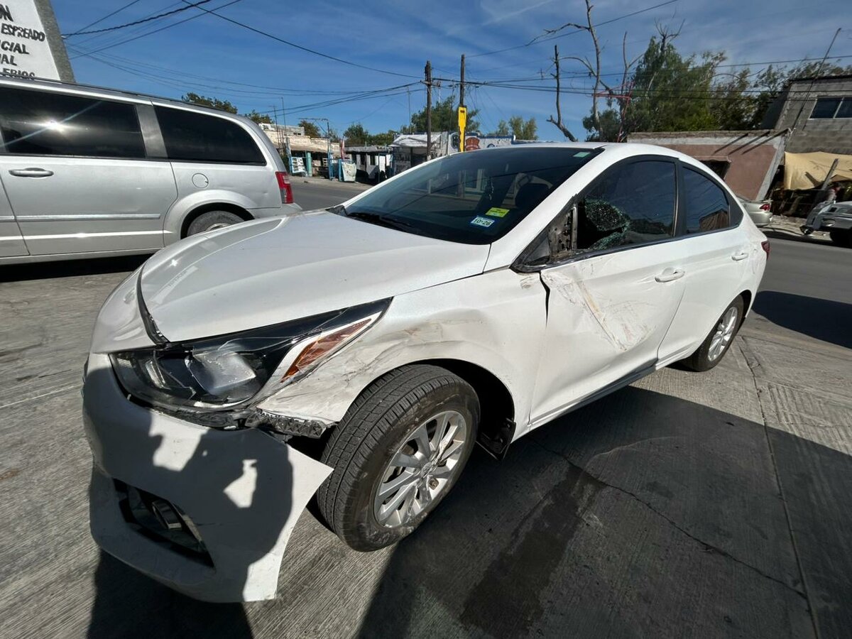 accidente vial : El accidente se vio con daños considerables.
