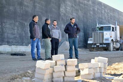 Supervisión de obras de agua y drenaje avanza en Lomas de San Miguel
