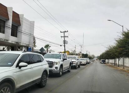 Puentes internacionales registran largas filas y prevén mayor saturación por llegada de paisanos