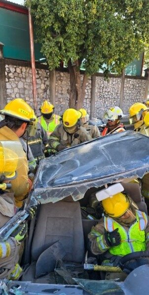 Capacitan a bomberos de Torreón en rescate