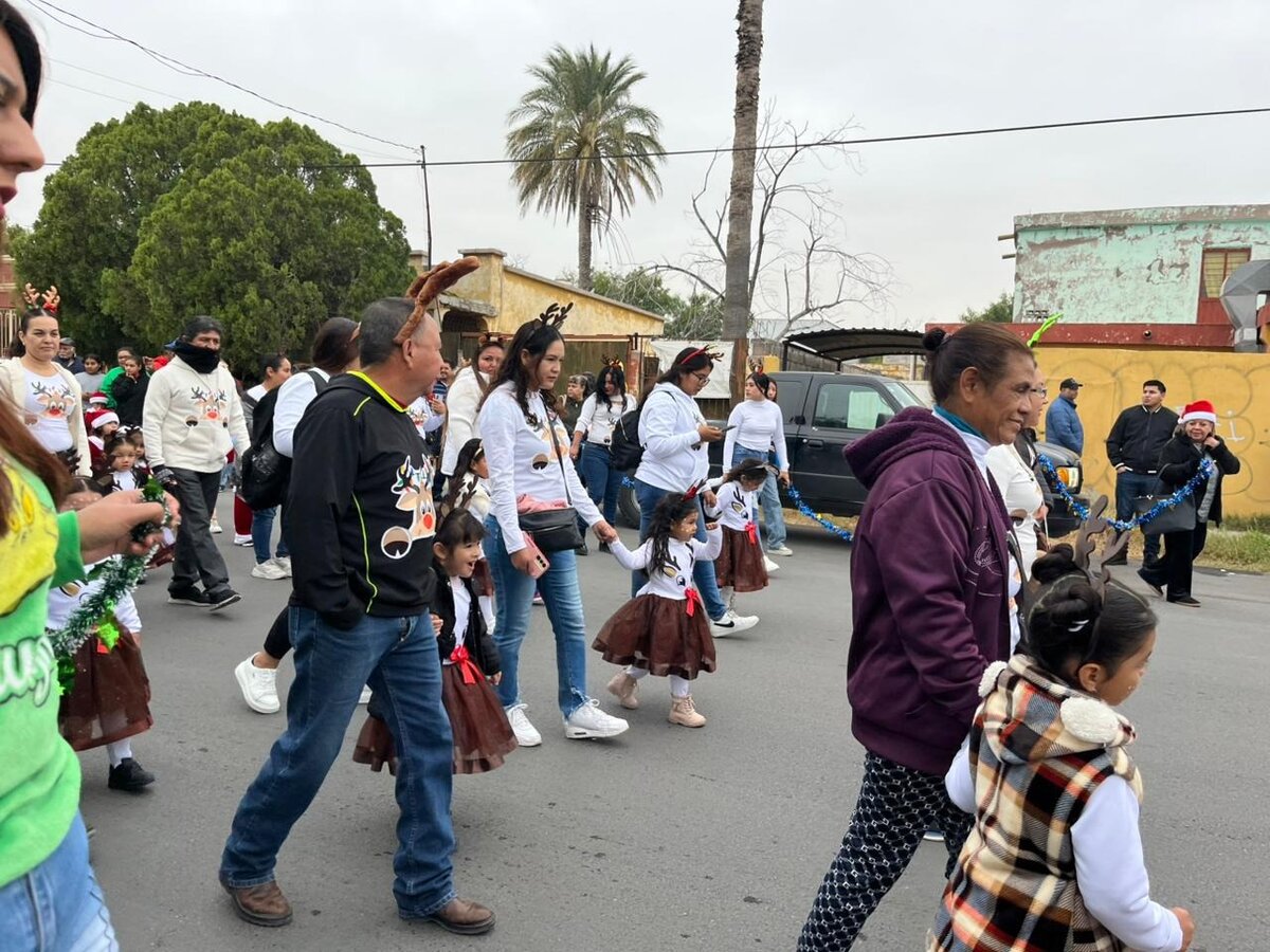  Desfile Navideño: La magia estuvo presente en el recorrido que hizo las delicias de chicos y grandes