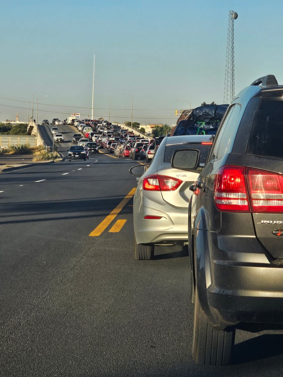 caravana Zacatecana: Los participantes se concentraron para dar inicio al recorrido de manera ordenada, siguiendo lineamientos establecidos.