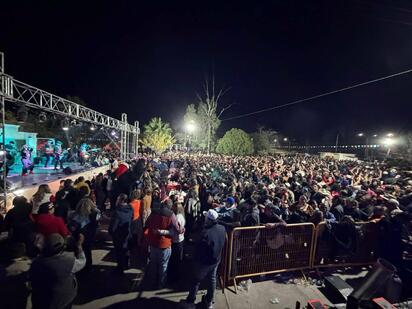 Gran posada reúne a cientos de personas en Las Esperanzas