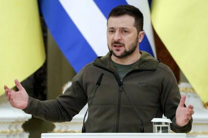 Ataque ruso deja un muerto y corta luz a un millón de hogares en Kiev