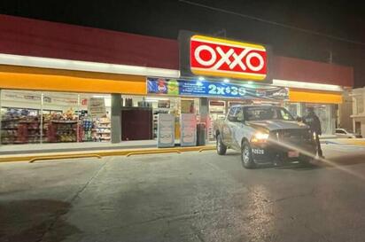 Asalto con arma blanca deja pérdidas en tienda de conveniencia de la colonia Presidentes