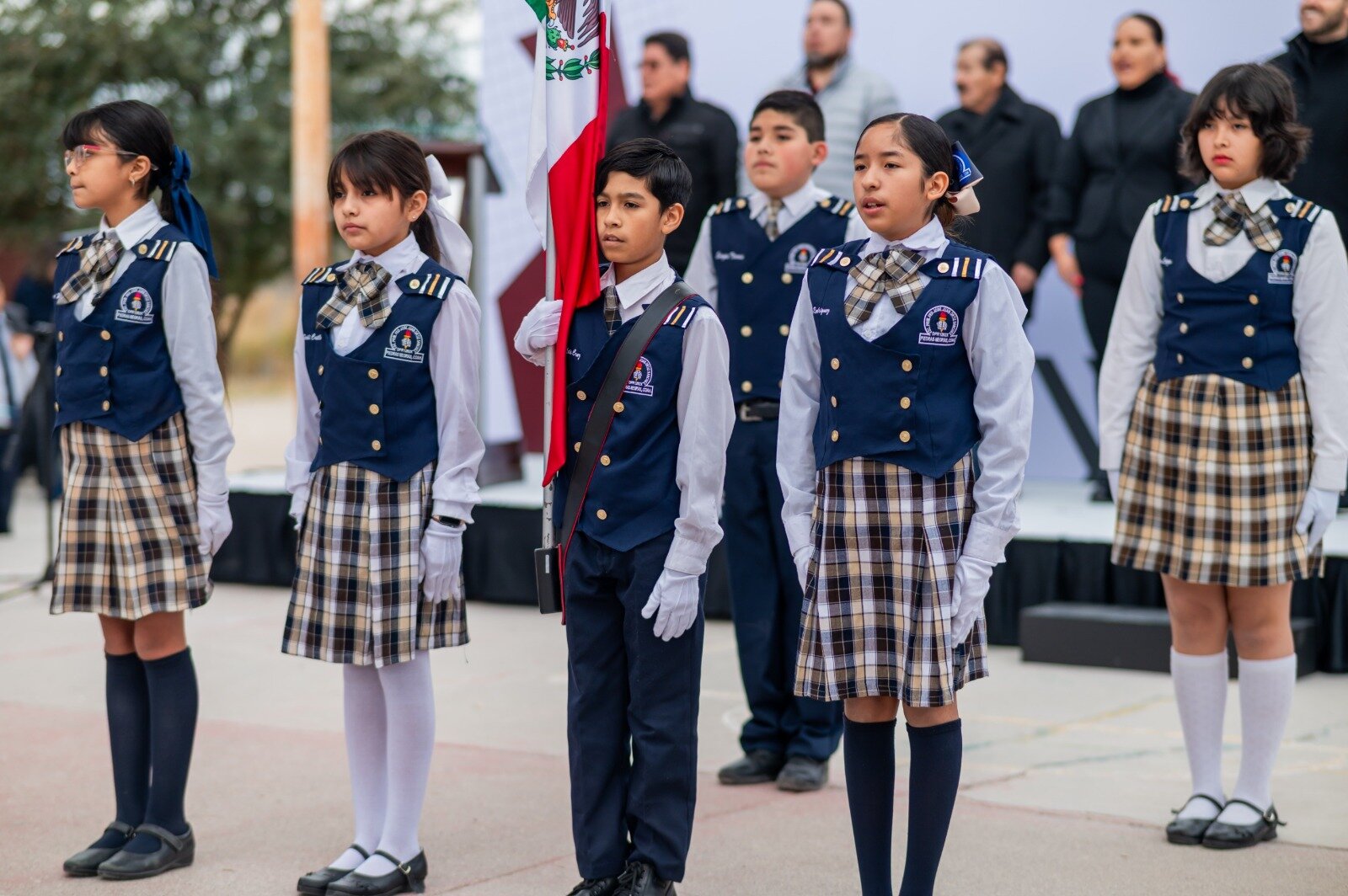 Escuela José Juan Ortiz recibe obra de techumbre y cancha