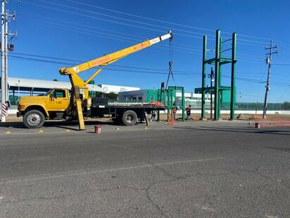 Puente peatonal UTRC avanza 70% mejorando seguridad en campus