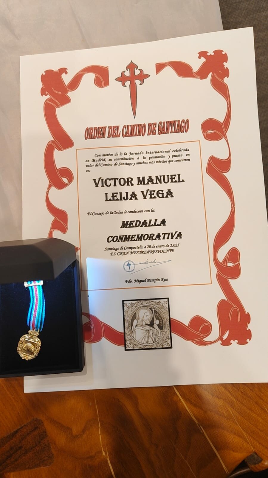medalla : 
