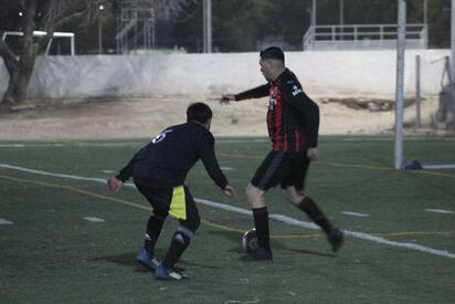 La Roma y Refacciones MS igualan a 2 en duelo de la Copa Andry Sport