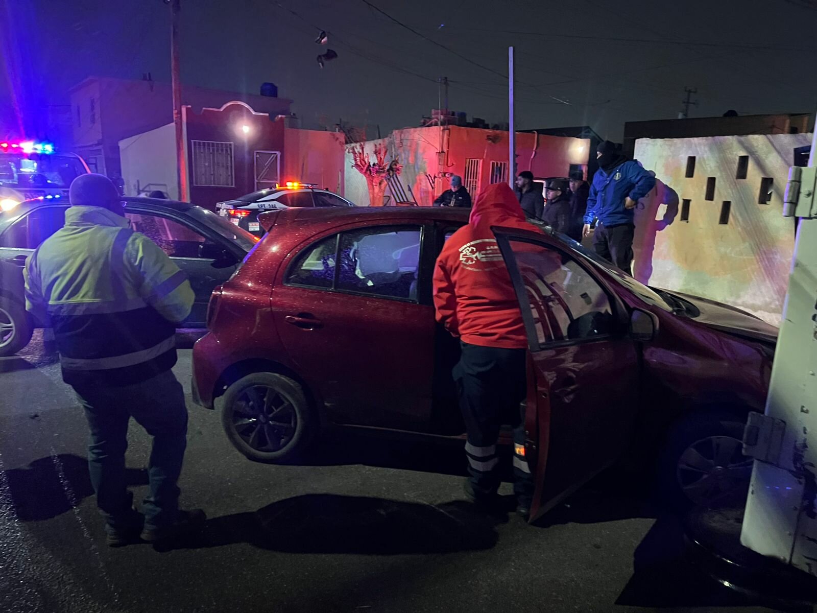 seguridad: Acude grupo de rescate GRUM