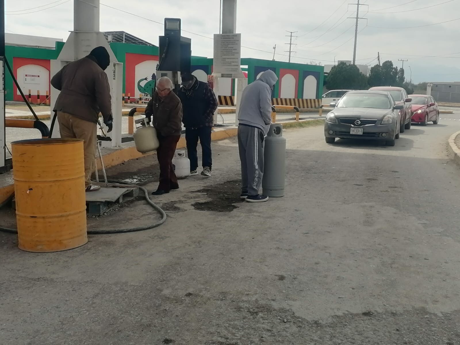 Gas
