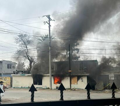 Se incendia casa señalada por narcomenudeo en la colonia Central