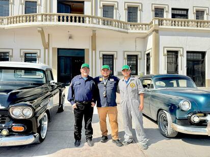 Clásicos Oxidados presenta impresionante exhibición anual de autos en Sabinas