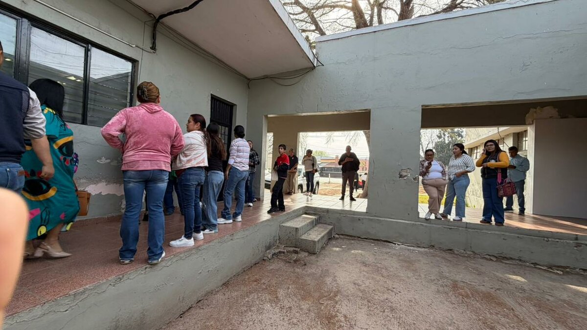 Madres de familia cierran primaria José Maldonado Maldonado