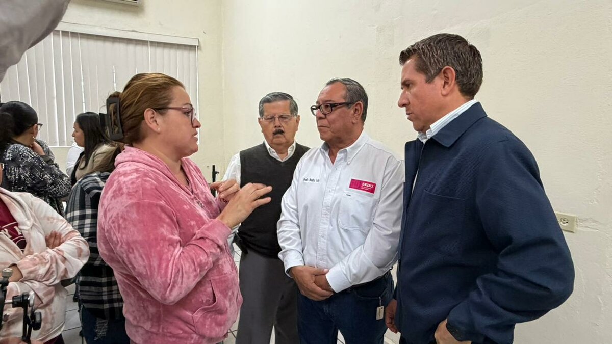 Madres de familia cierran primaria José Maldonado Maldonado