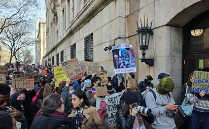 Columbia University exige respeto a la legalidad tras detención de alumna