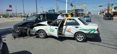Ignora señal de alto y provoca fuerte choque en la colonia Guadalupe