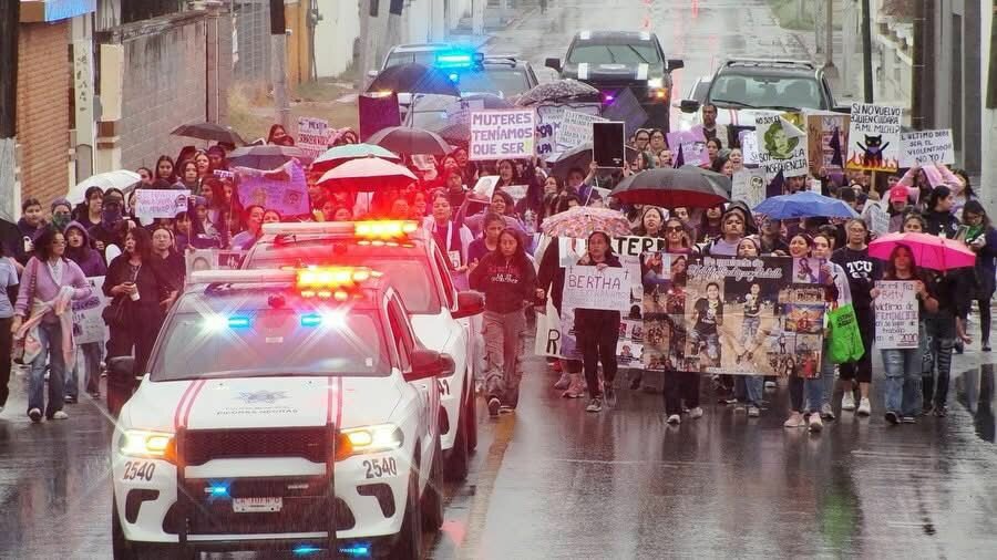 Mujeres marchan en Piedras Negras por el 8M