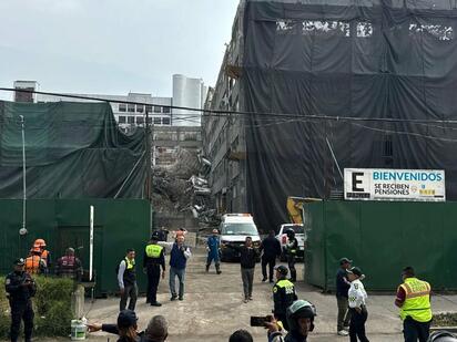 Bomberos recuperan segundo cuerpo tras derrumbe en San Antonio Abad