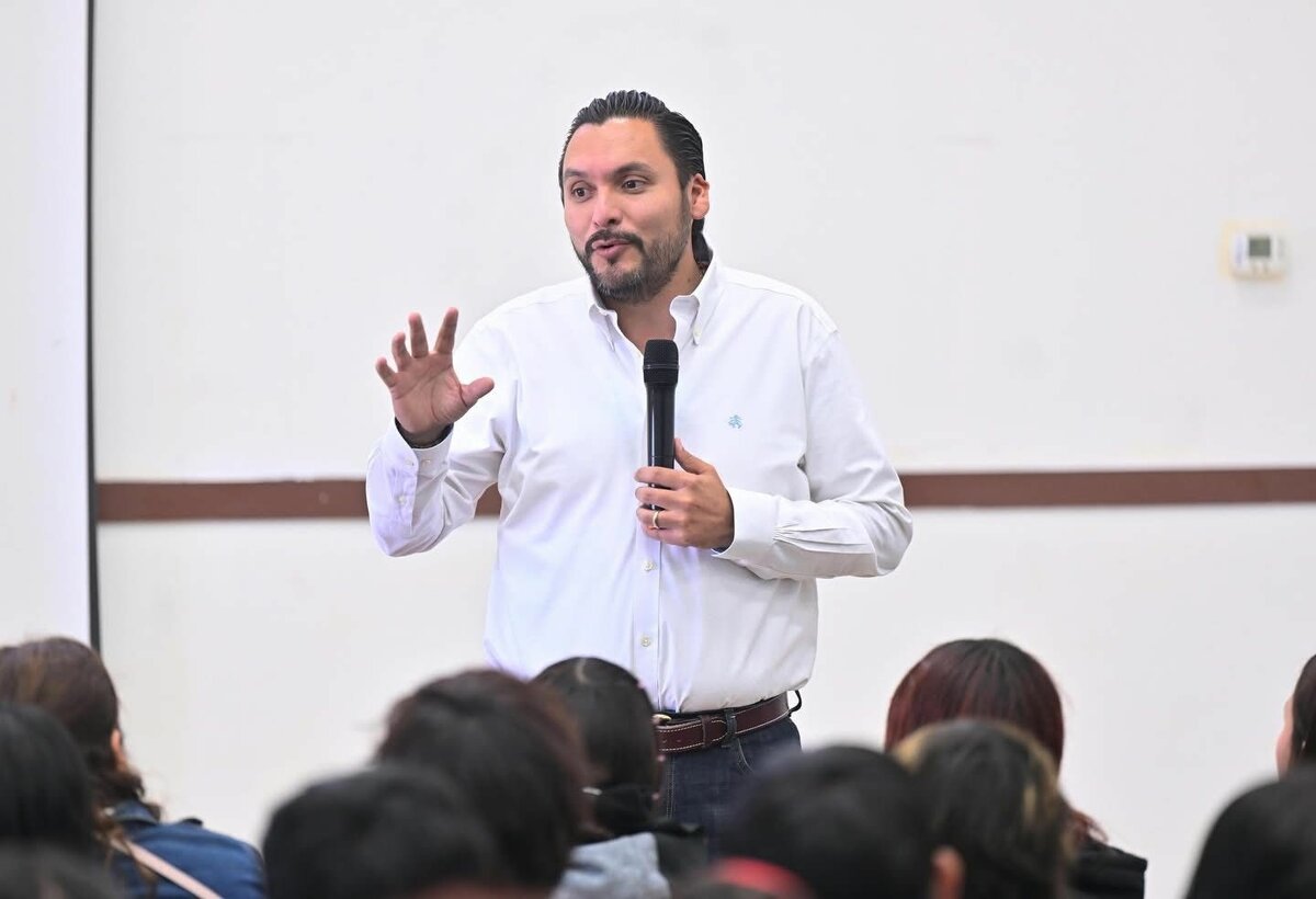 Carlos Villarreal