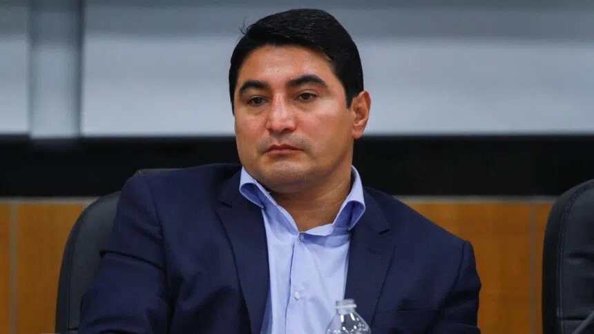 Erik 'N', excampeón mundial de boxeo, vinculado a proceso por abuso sexual agravado