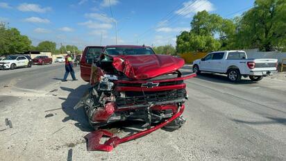 Accidente en el Boulevard República deja daños totales, sin lesionados