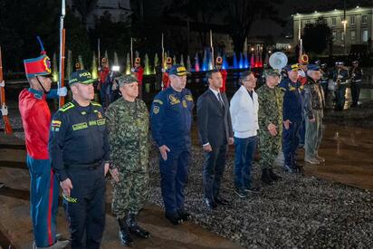 Petro atribuye posible causa de accidente aéreo a antigüedad del avión Hércules C-130